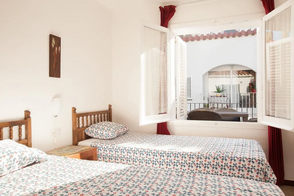 Akira Flats Cadaqués Apartments